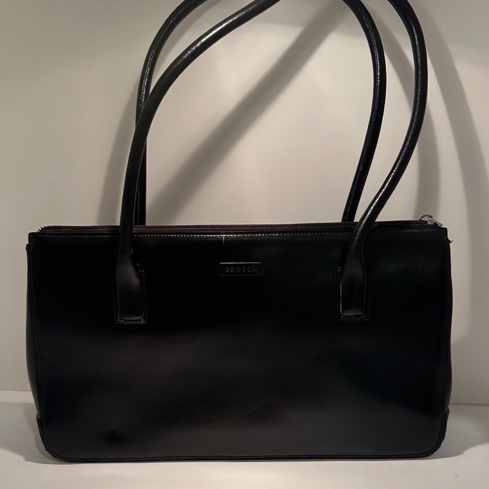 Oroton Black Leather Shoulder Bag